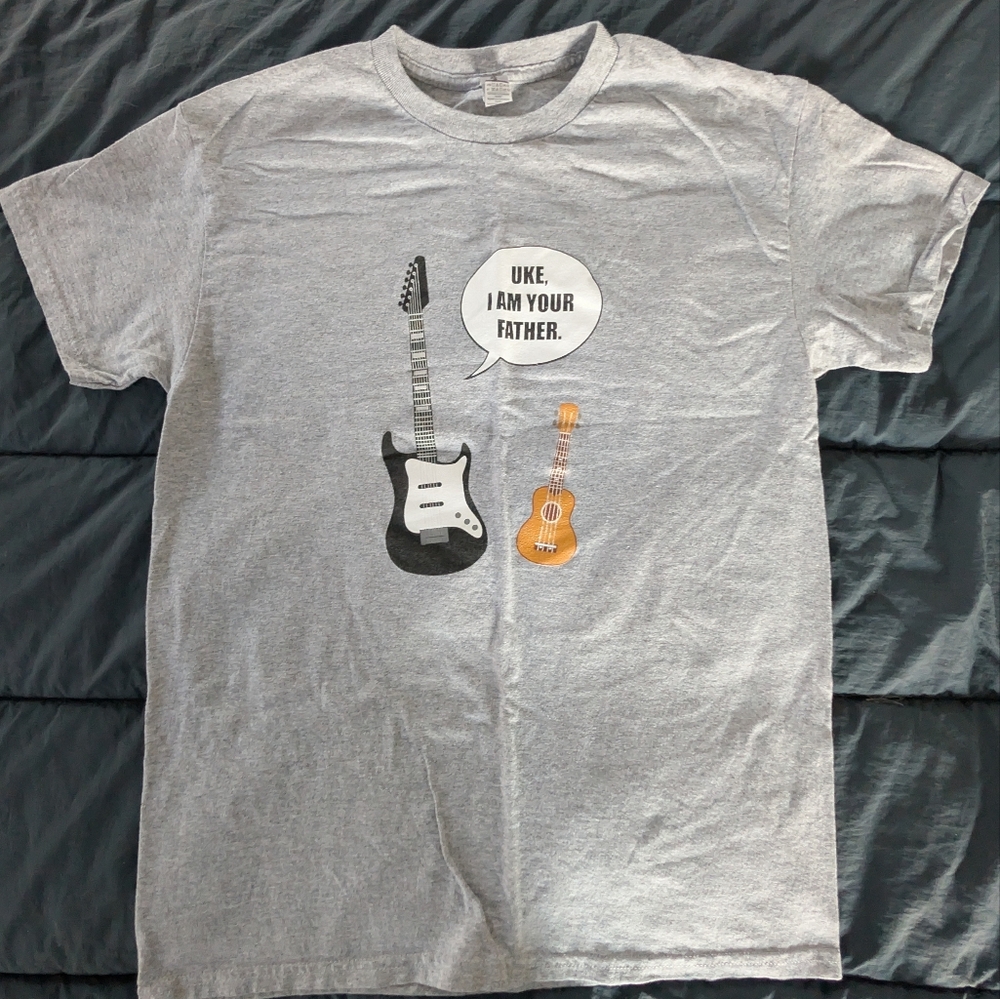 Vintage Ukulele T-shirt‎